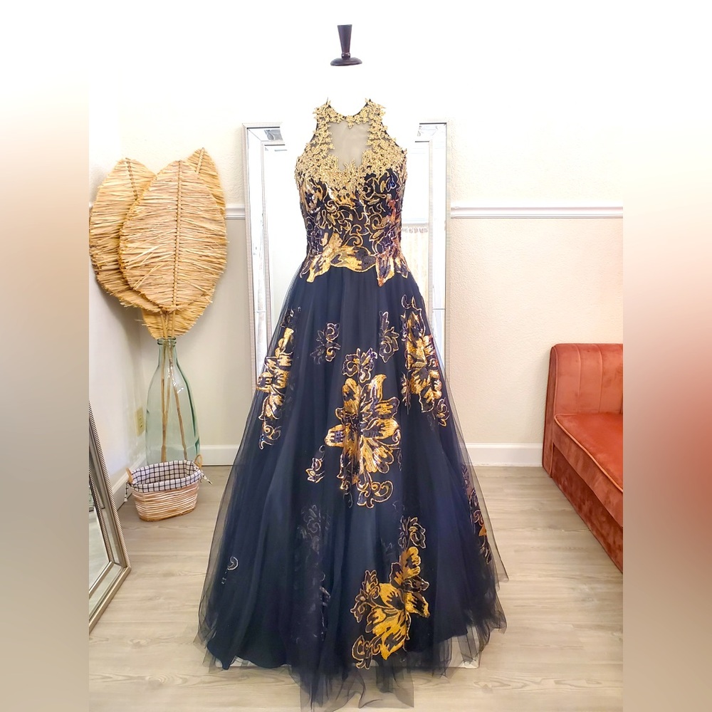 NEW Medium GLS Collective Prom Dress Black & Gold